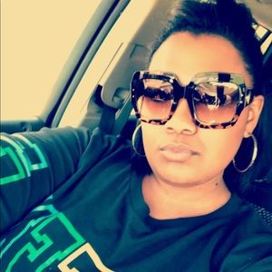 Meet your Posher, Mari